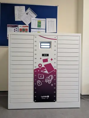 Envoy™ Smart Locker