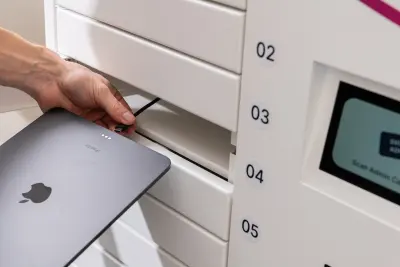 Envoy™ Smart Locker
