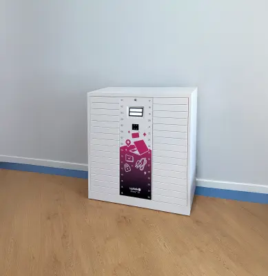 Envoy™ Smart Locker