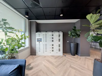 Diplomat™ Pro Smart Locker Corporate Office in Belfast