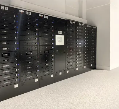 Diplomat™ Pro Smart Locker London Southbank University