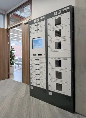 Diplomat™ Pro Smart Locker