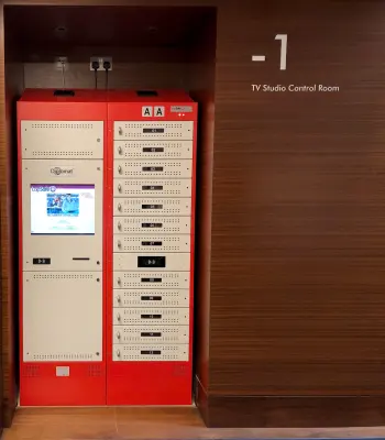 Diplomat™ Pro Smart Locker Guildhall College
