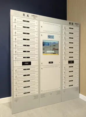 Diplomat™ Pro Smart Locker Liverpool John Moores University