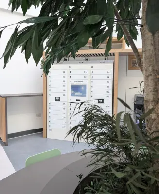 Diplomat™ Pro Smart Locker Merthyr Tydfl College