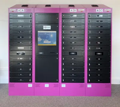 Diplomat™ Pro Smart Locker Mid Kent College