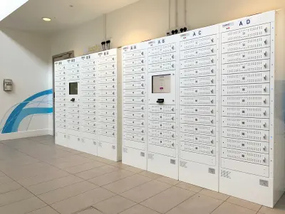 Diplomat™ Pro Smart Locker Park Community College