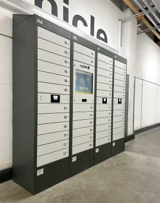 Diplomat™ Pro Smart Locker Merthyr Tydfl College 