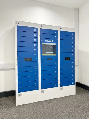 Diplomat™ Pro Smart Locker Whitlshire College and University Centre